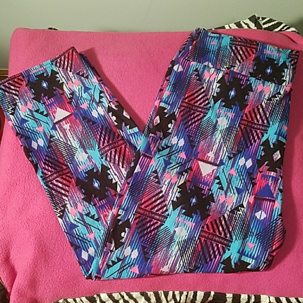 NWOT Super Soft Cropped Leggings!